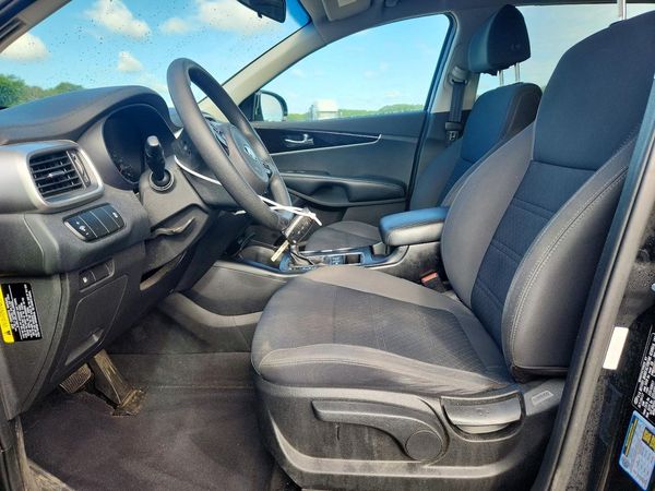 2018 KIA SORENTO L, LX