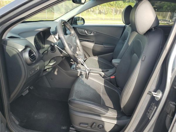 2019 HYUNDAI KONA Limited — DENT