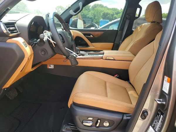2026 LEXUS LX 700H 700h Luxury