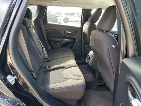 2019 JEEP CHEROKEE LATITUDE FWD