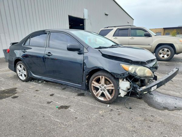 2013 TOYOTA COROLLA