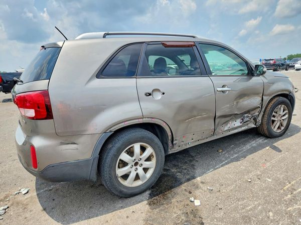 2014 KIA SORENTO Base/ LX