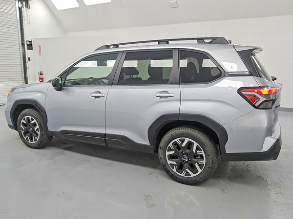 2025 SUBARU FORESTER Premium Base