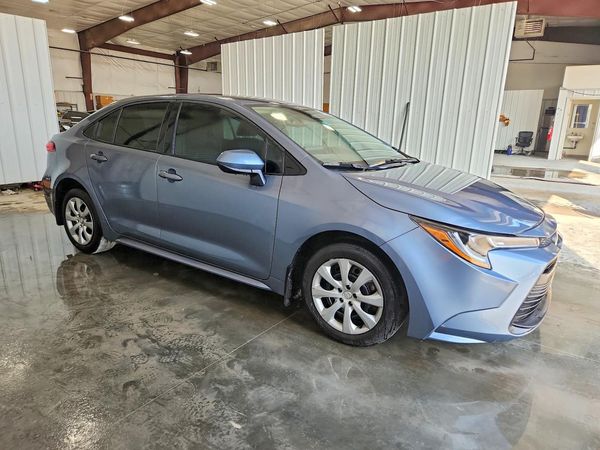 2025 TOYOTA COROLLA LE — Passenger 3/4