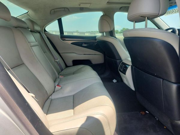 2015 LEXUS LS 460