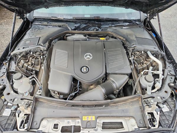 2024 MERCEDES-BENZ C C300