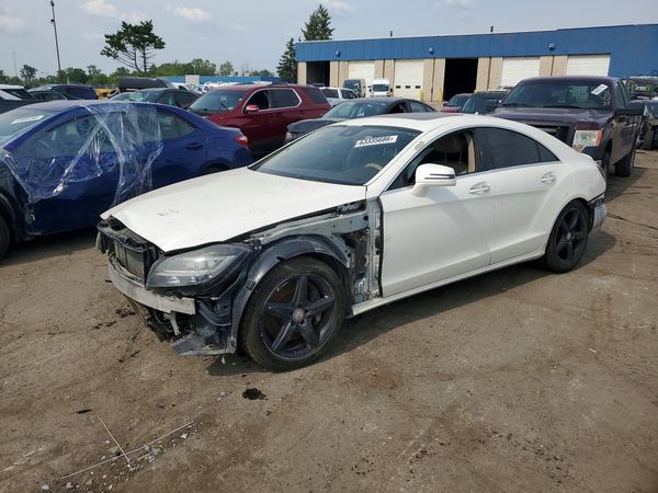 2014 MERCEDES-BENZ CLS-CLASS CLS550 — Front 3/4
