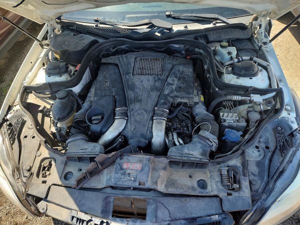 2014 MERCEDES-BENZ CLS-CLASS CLS550 — Engine bay