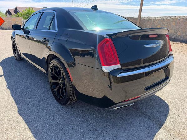 2015 CHRYSLER 300 Limited