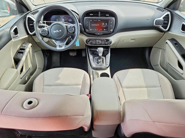 2025 KIA SOUL LX, S