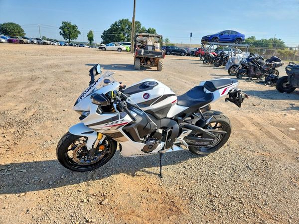 2026 HONDA CBR CYCLE