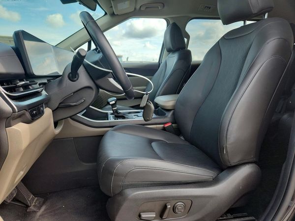 2026 KIA CARNIVAL LX, LXS
