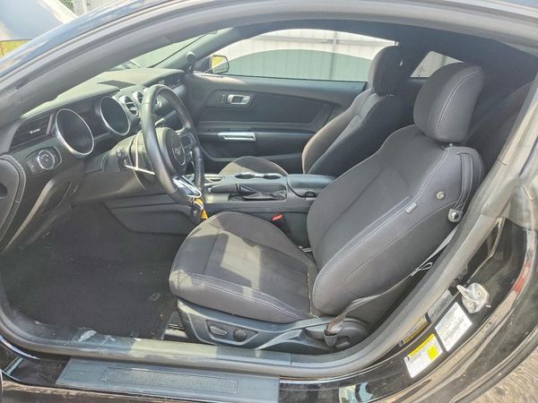 2022 FORD MUSTANG I4 Coupe