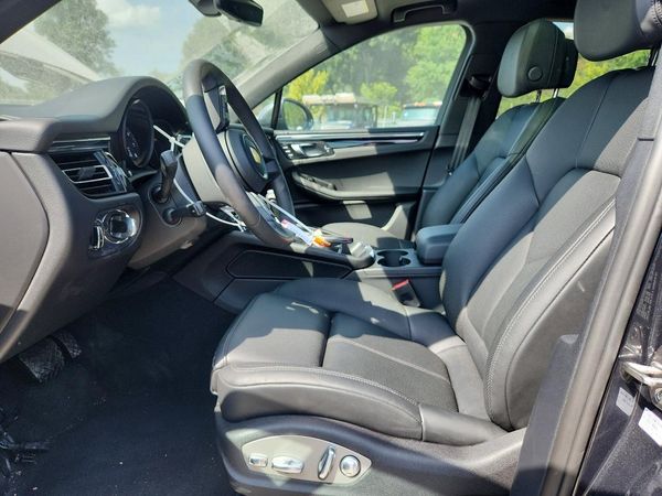 2026 PORSCHE MACAN Macan, Macan T