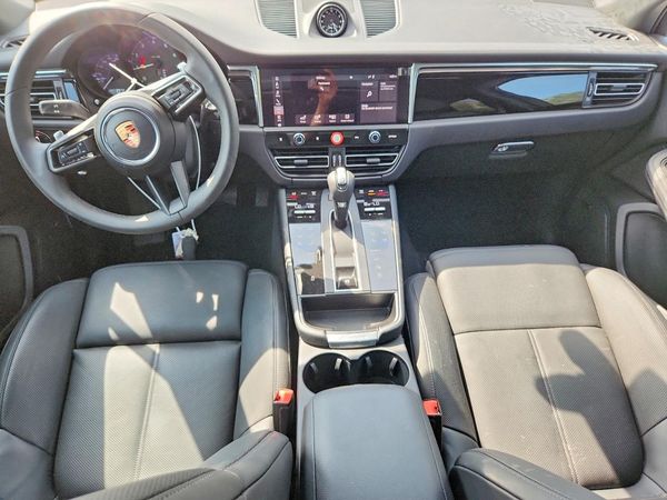 2026 PORSCHE MACAN Macan, Macan T