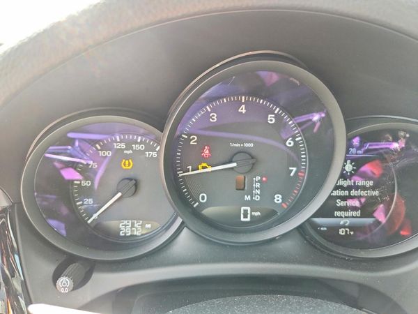 2026 PORSCHE MACAN Macan, Macan T