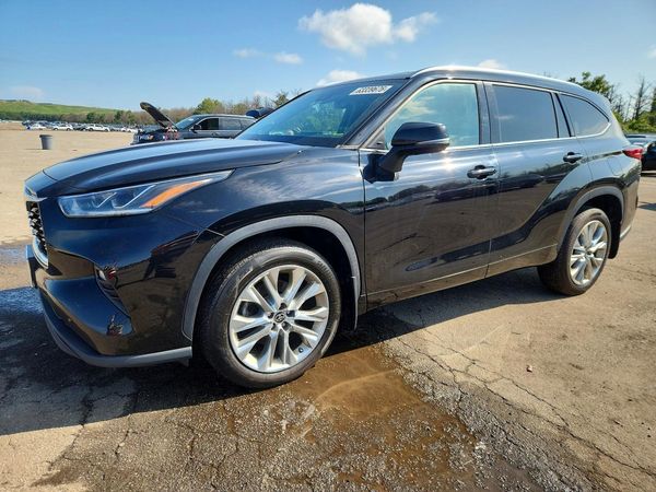 2022 TOYOTA HIGHLANDER Limited