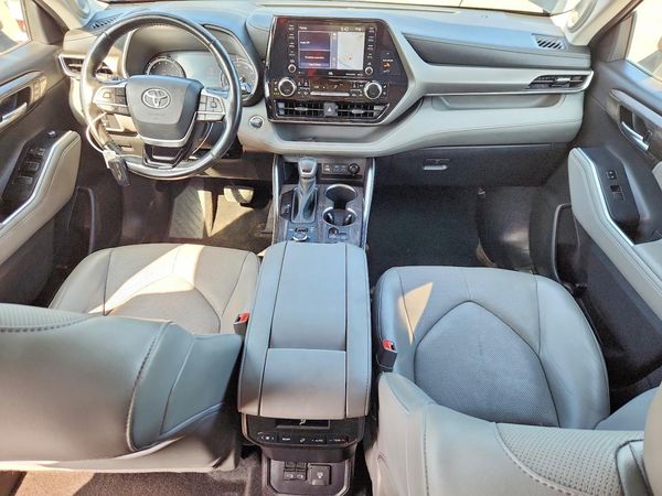 2022 TOYOTA HIGHLANDER Limited