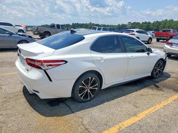 2020 TOYOTA CAMRY