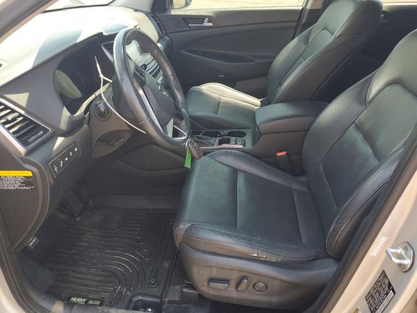 2017 HYUNDAI TUCSON — DENT