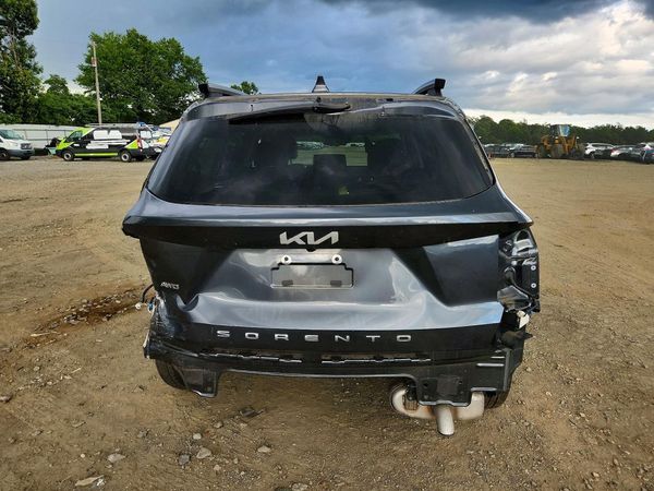 2022 KIA SORENTO S