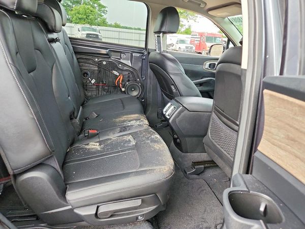 2022 KIA SORENTO S