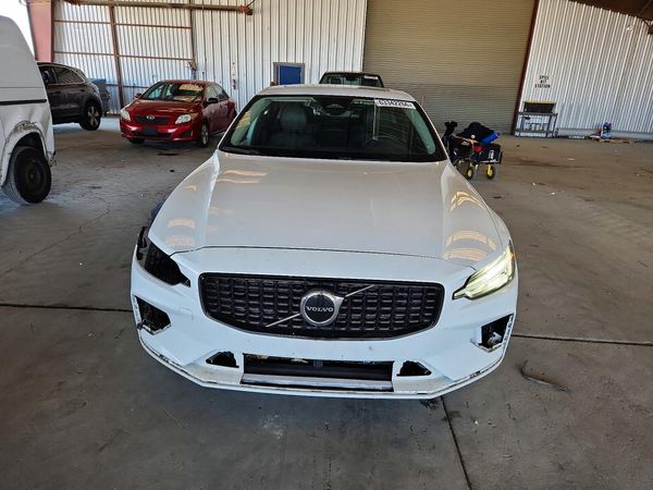 2023 VOLVO S60