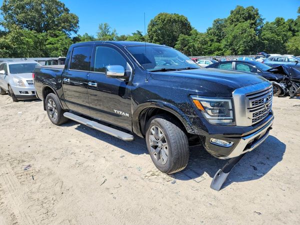 2021 NISSAN TITAN Crew Cab — Passenger 3/4