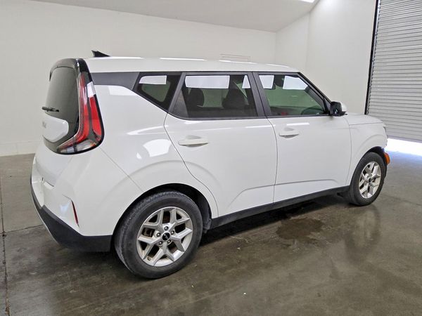 2024 KIA SOUL LX, S