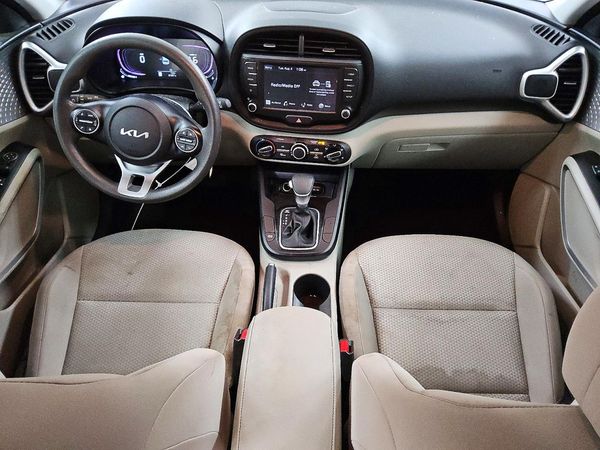 2024 KIA SOUL LX, S
