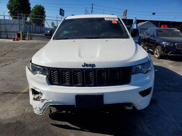2020 JEEP GRAND CHEROKEE Laredo