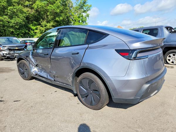 2026 TESLA MODEL Y