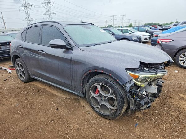 2018 ALFA ROMEO STELVIO AWD