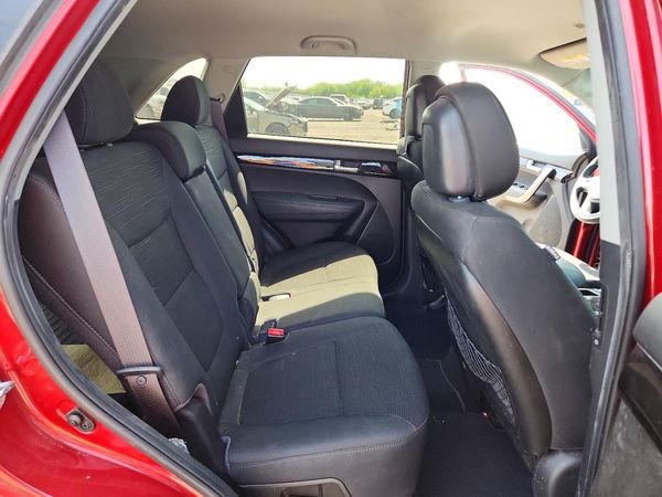 2014 KIA SORENTO Base/ LX