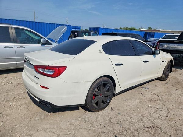 2014 MASERATI QUATTROPORTE Essence