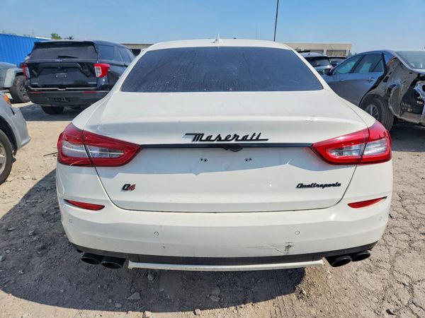 2014 MASERATI QUATTROPORTE Essence