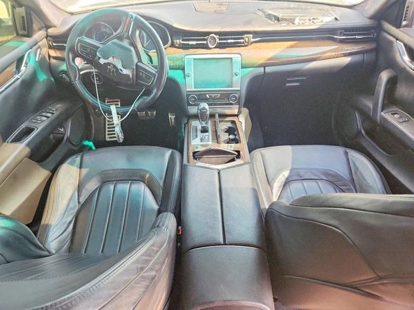 2014 MASERATI QUATTROPORTE Essence