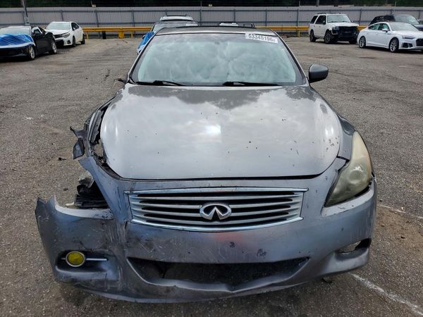 2013 INFINITI G37