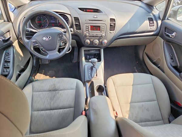 2016 KIA FORTE GL (Middle-Low Grade)