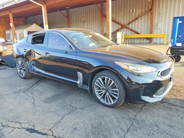 2018 KIA STINGER
