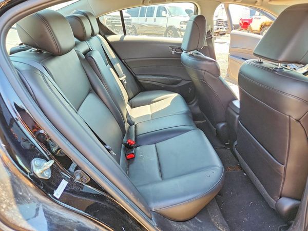 2017 ACURA ILX Base/Acura Watch Plus