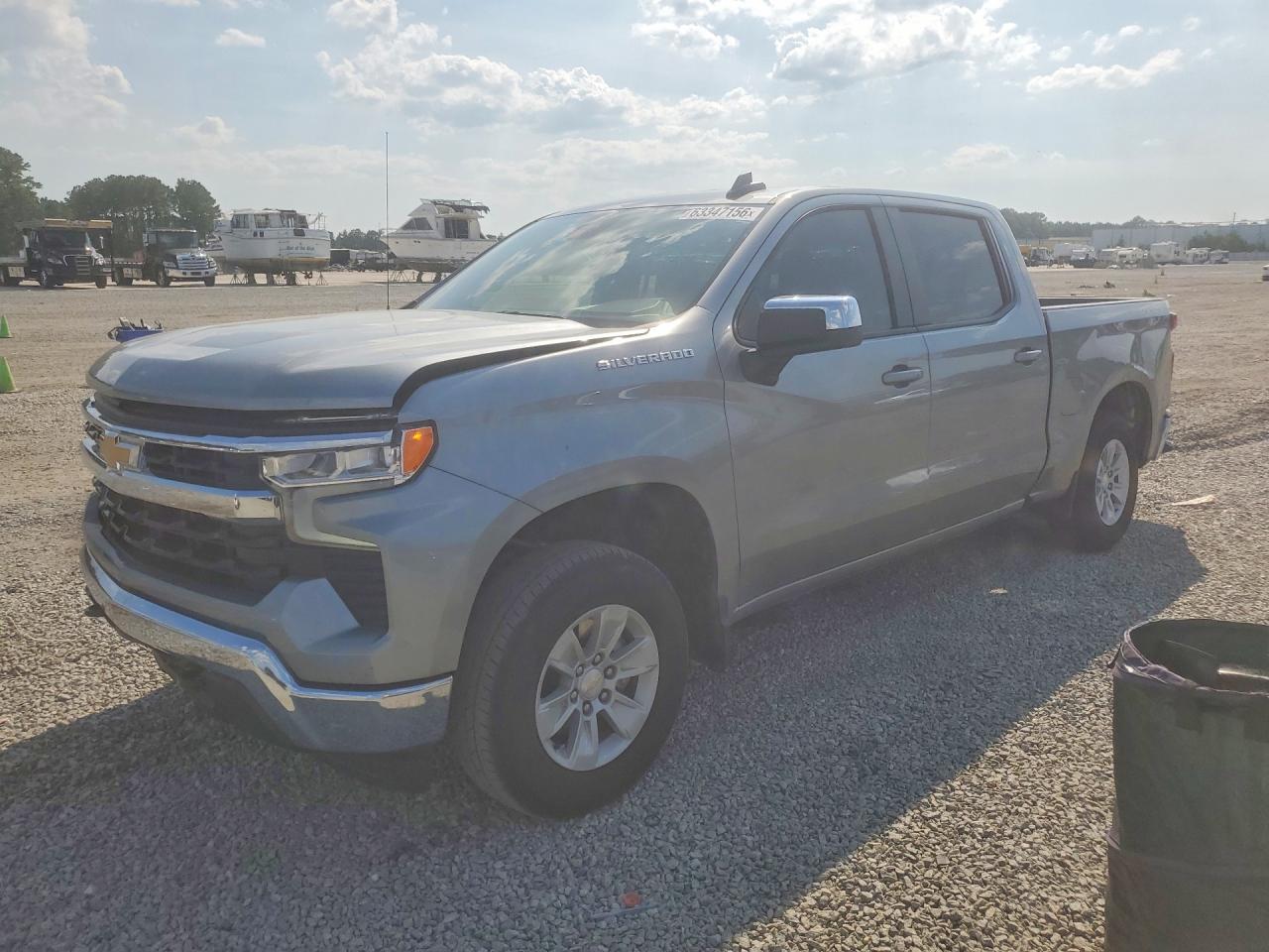 2025 CHEVROLET SILVERADO LT — Front 3/4