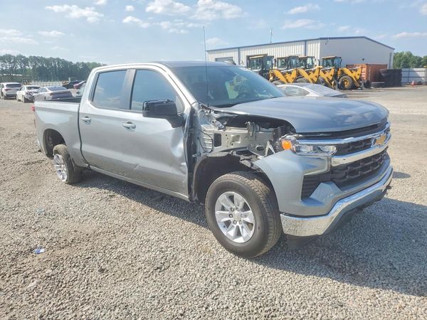 2025 CHEVROLET SILVERADO LT — Passenger 3/4
