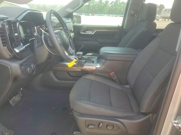 2025 CHEVROLET SILVERADO LT — DENT