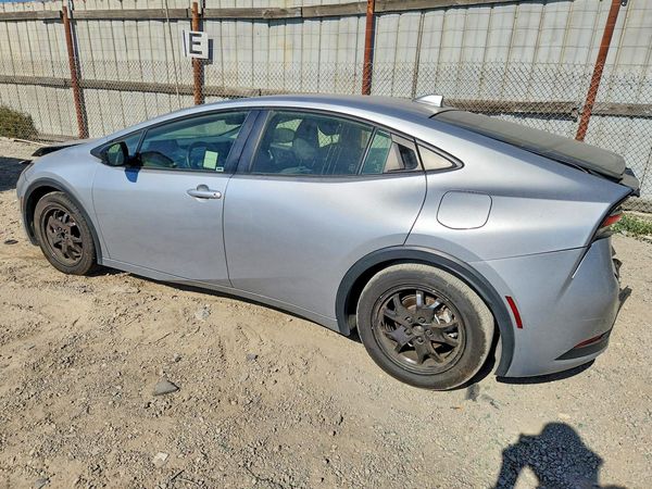 2024 TOYOTA PRIUS