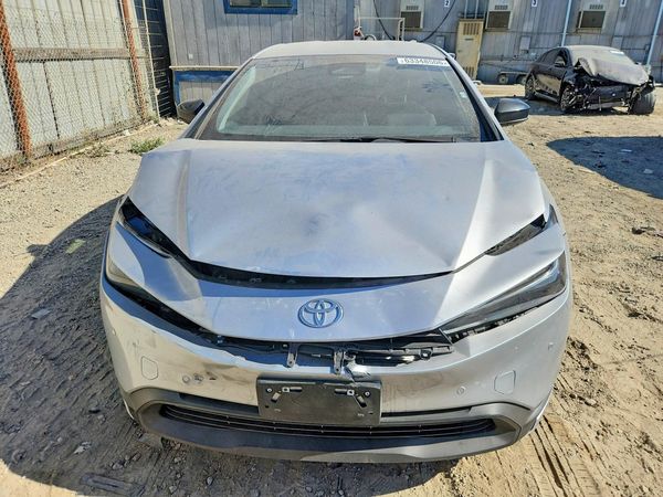 2024 TOYOTA PRIUS
