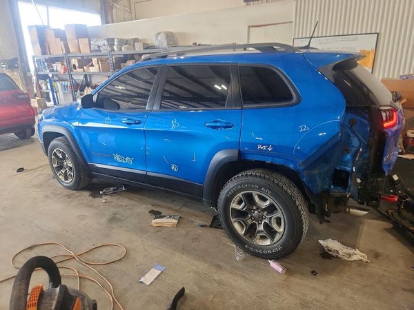 2019 JEEP CHEROKEE Trailhawk