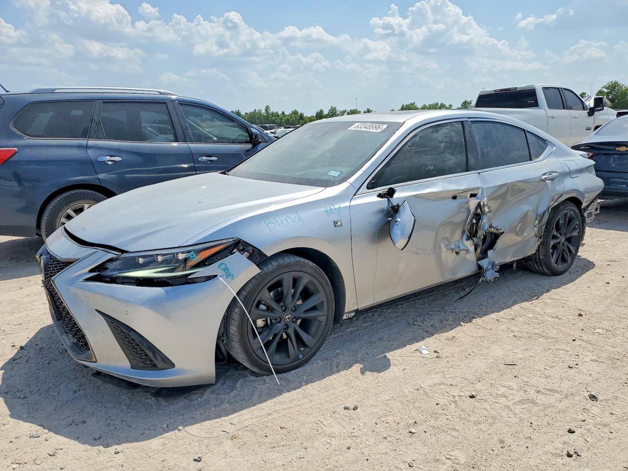 2023 LEXUS ES