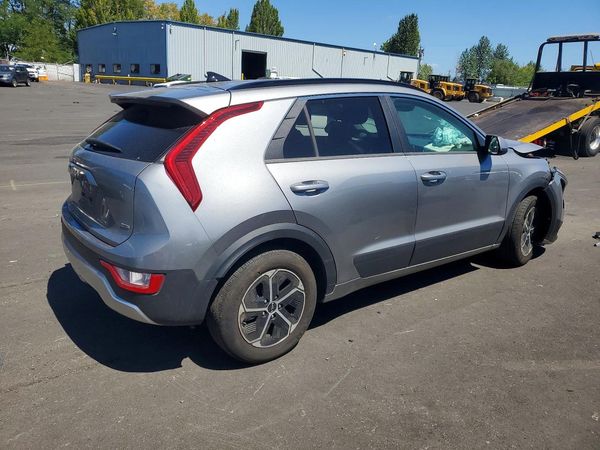 2024 KIA NIRO LX