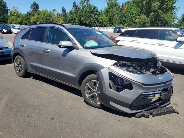 2024 KIA NIRO LX